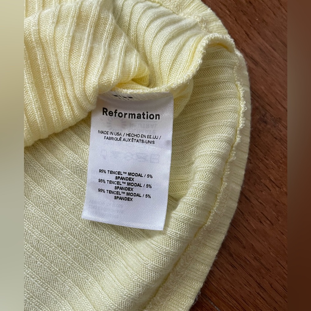 Reformation Light Yellow Ribbed Button-Up Crop Top - Picture 4 of 7